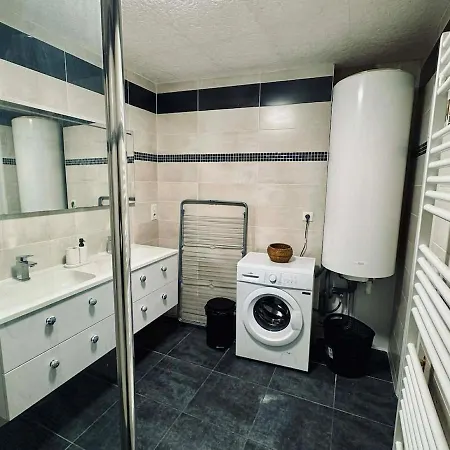 Hébergement de vacances Large And Cozy Family *