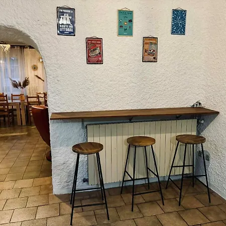 Large And Cozy Family * Moussy (Marne)