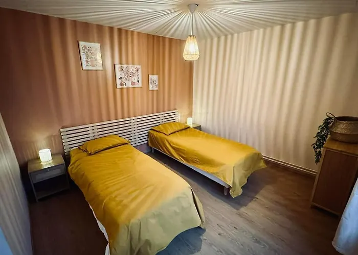 Large And Cozy Family Hébergement de vacances *